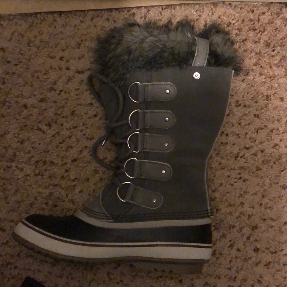 Sorel waterproof snow boots
